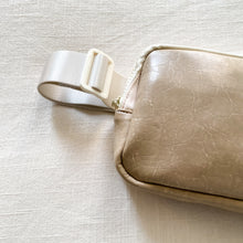 Load image into Gallery viewer, Belt Bag - Winter Dreams