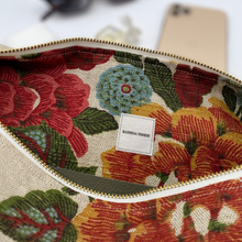 Load image into Gallery viewer, Floral Dreams Sling Bag
